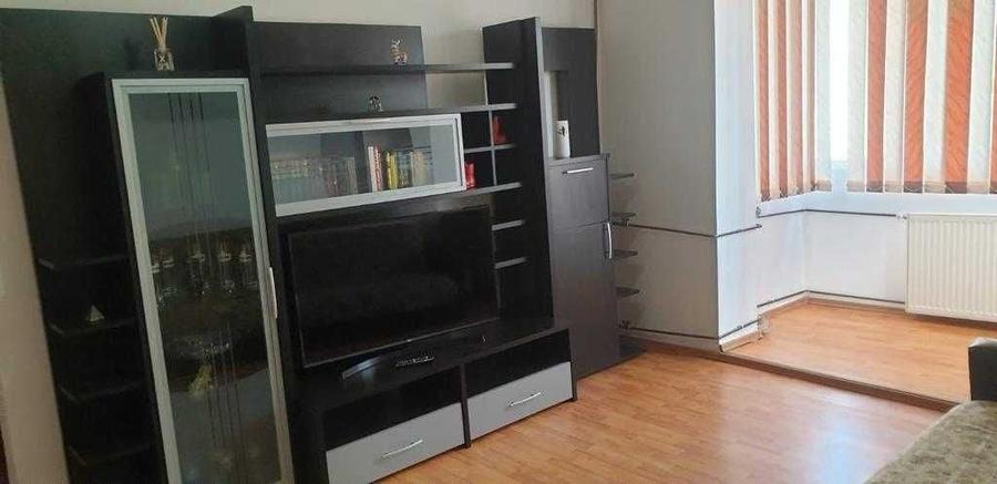Apartament cu 2 camere semidecomandat în Rogerius