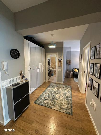 Apartament cu 3 camere decomandat în Metalurgiei