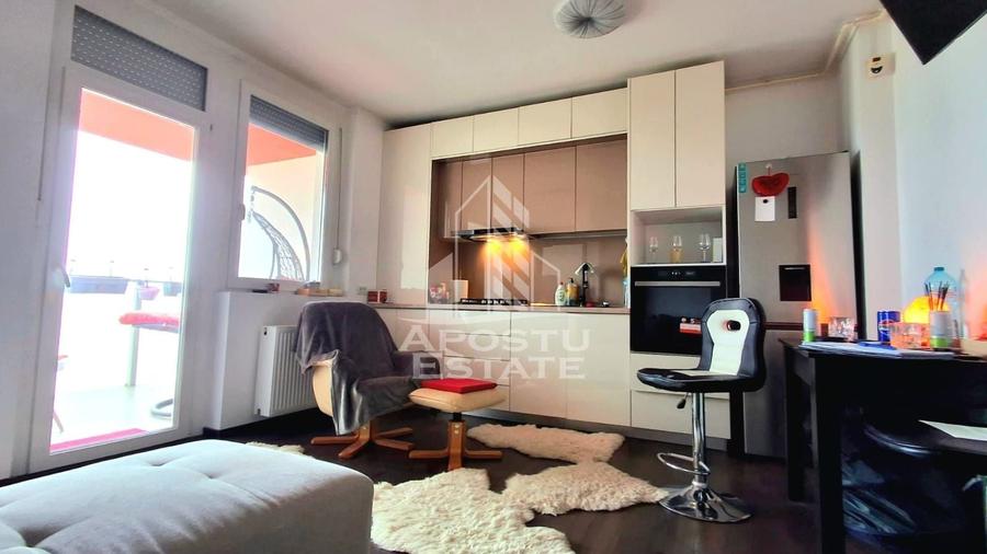 Apartament cu 2 camere semidecomandat, mobilat în Micălaca