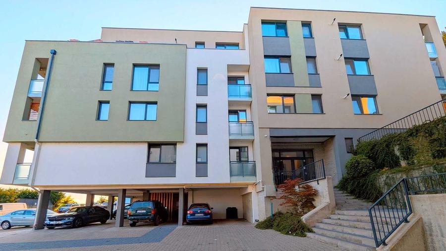 Apartament cu 3 camere decomandat în Grigorescu