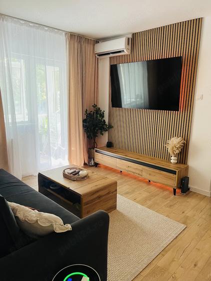 Apartament cu 3 camere semidecomandat în Nord