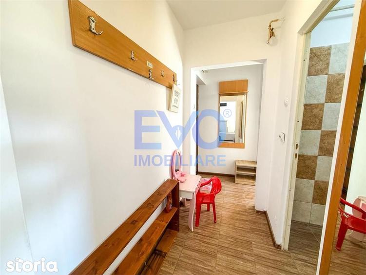 Apartament cu 3 camere nedecomandat în Tătărași