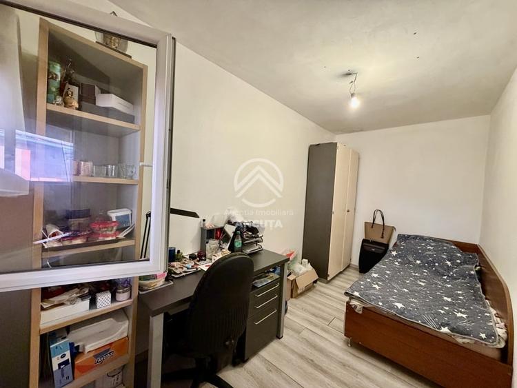 Casă individuală cu 4 camere cu Canalizare în Dâmbul Rotund