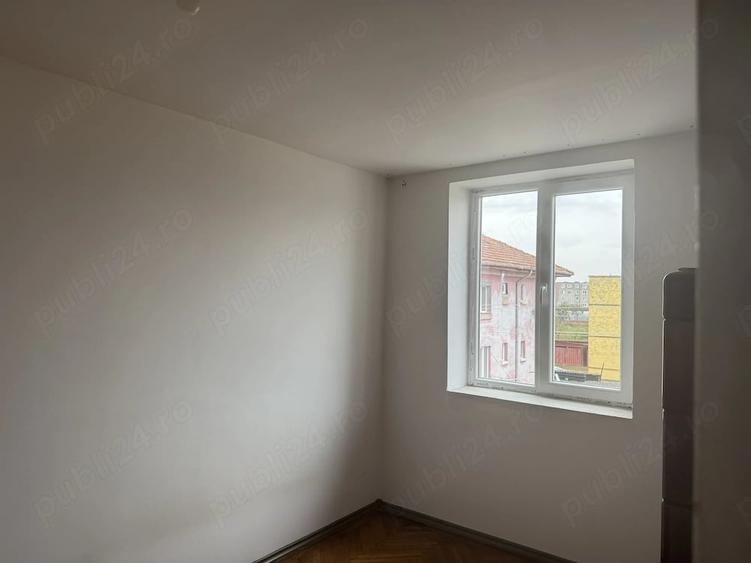 Apartament cu 3 camere nedecomandat în Ilia