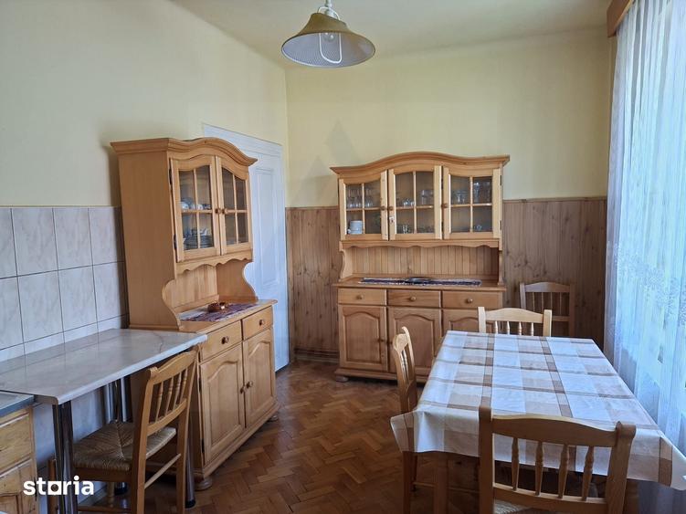 Apartament cu 4 camere în Central