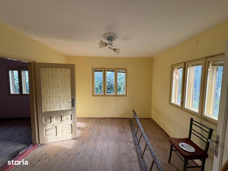 Casa cu livada matura si teren intravilan de 2.224 mp - 2