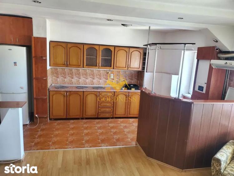 Apartament cu 3 camere, mobilat în Între Lacuri