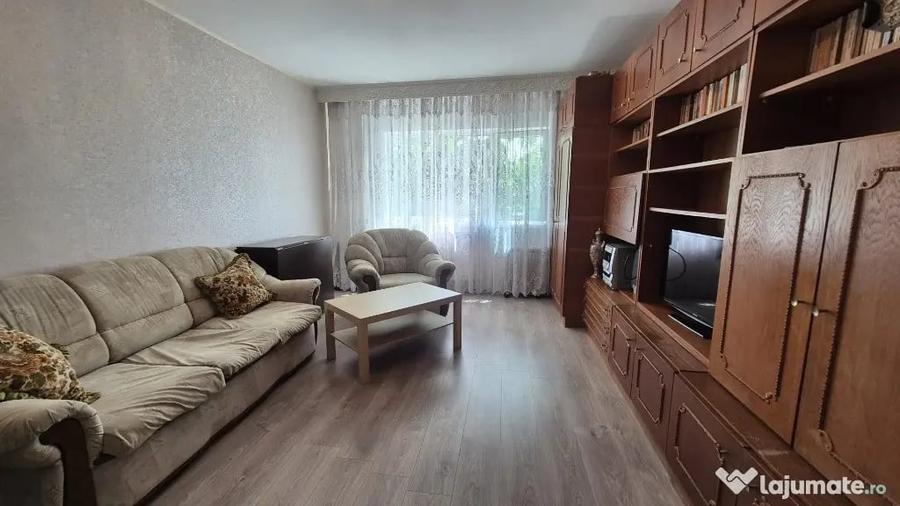 Apartament cu 2 camere decomandat în Vest
