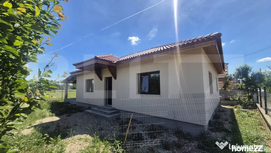 Casă cu 3 camere cu Teren 500 Mp în Lazuri