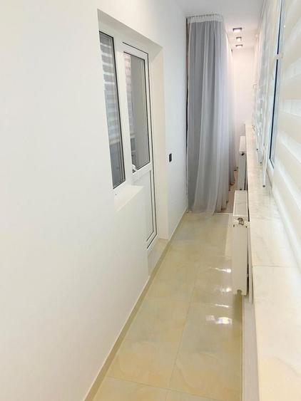 Apartament cu 4 camere decomandat în Micro 14