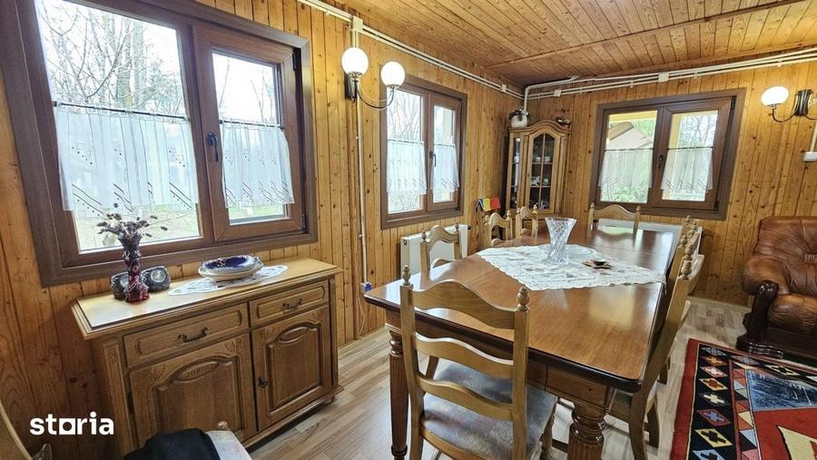 Casă cu 5 camere cu Teren 950 Mp în Bucium