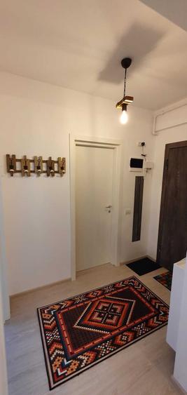 Apartament cu 2 camere decomandat în Uverturii