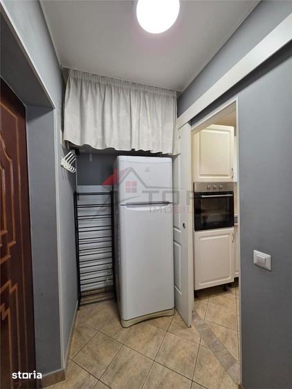 Apartament cu 2 camere semidecomandat în Podu Roș