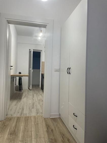 Garsonieră decomandată în Central