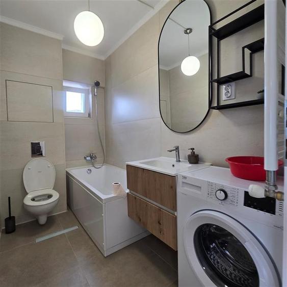 Apartament cu 3 camere decomandat în Târgu Cucu