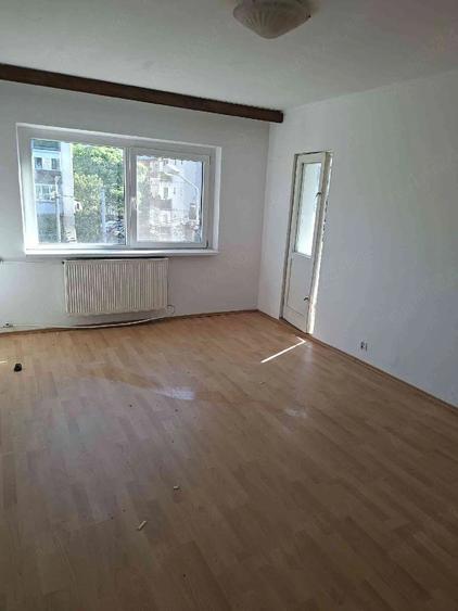 Apartament cu 3 camere decomandat în Rogerius