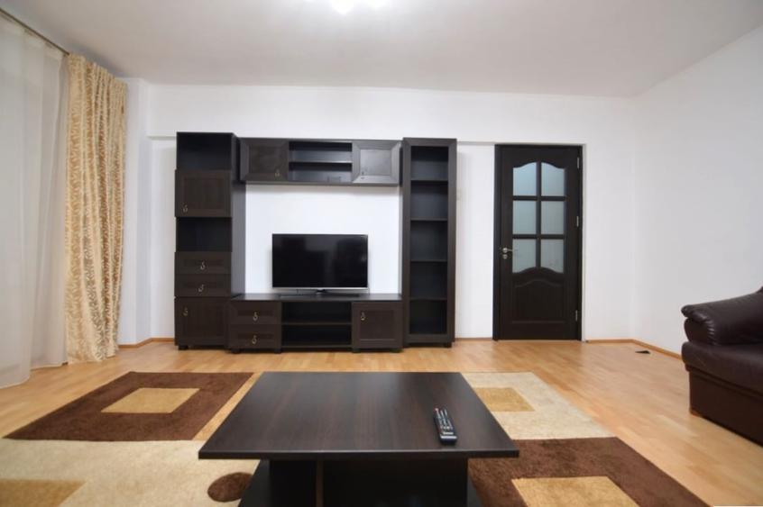 Apartament cu 2 camere decomandat, mobilat în Decebal