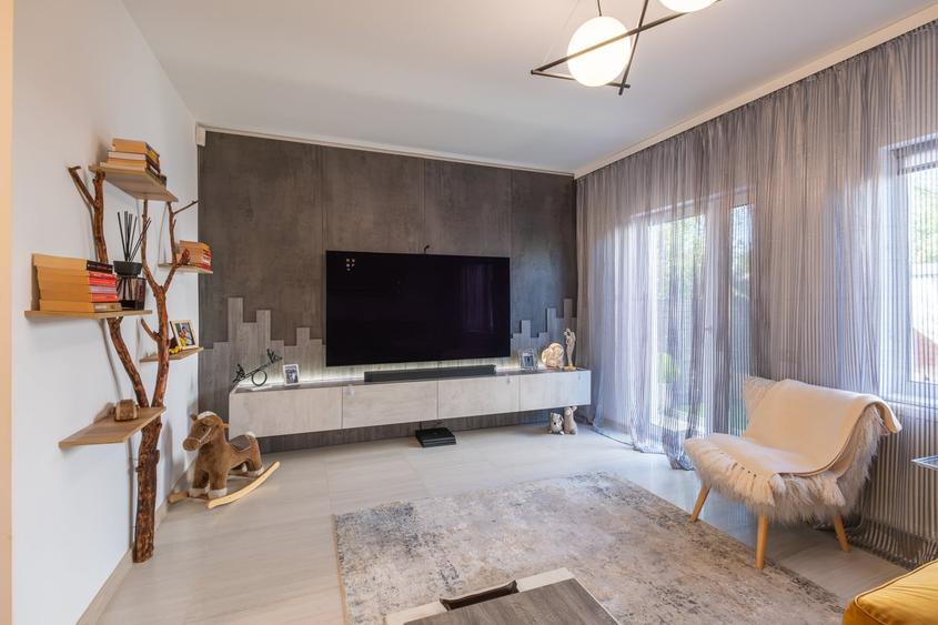 Casă individuală cu 3 camere cu Canalizare în Mamaia-Sat