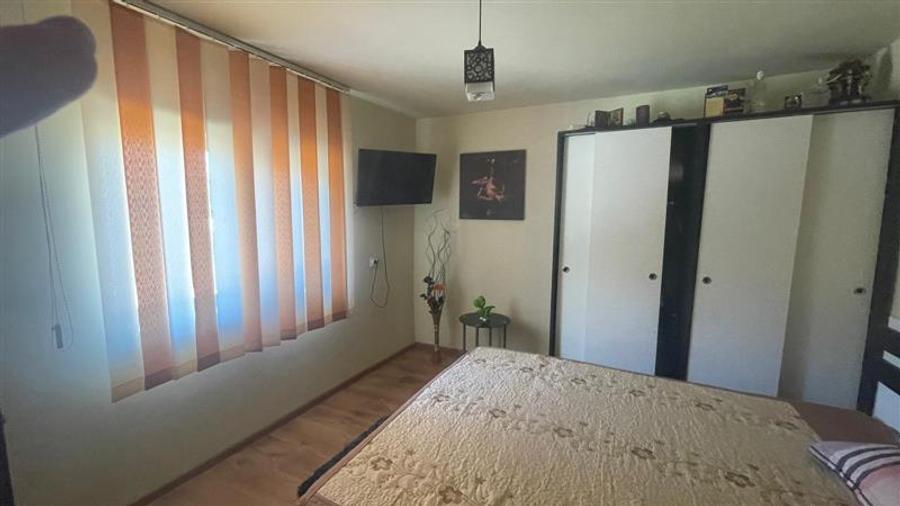 Casă individuală cu 4 camere cu Teren 270 Mp în Central