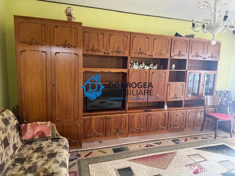 Apartament cu 2 camere decomandat în E3