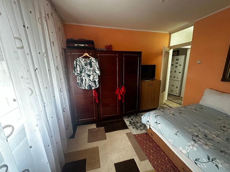 Apartament cu 2 camere decomandat în Buzaului