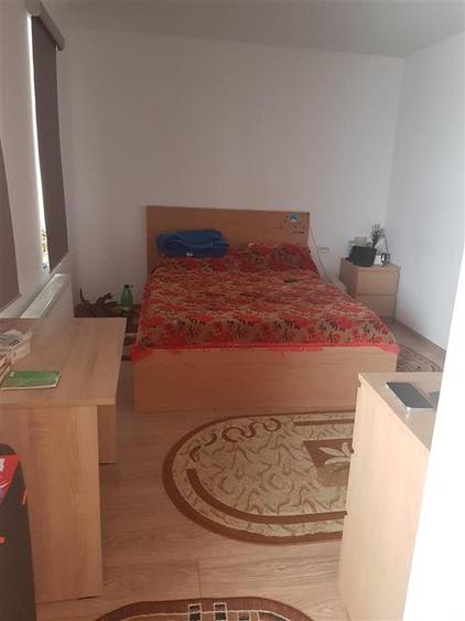 Casă individuală cu 5 camere cu Teren 263 Mp în Central