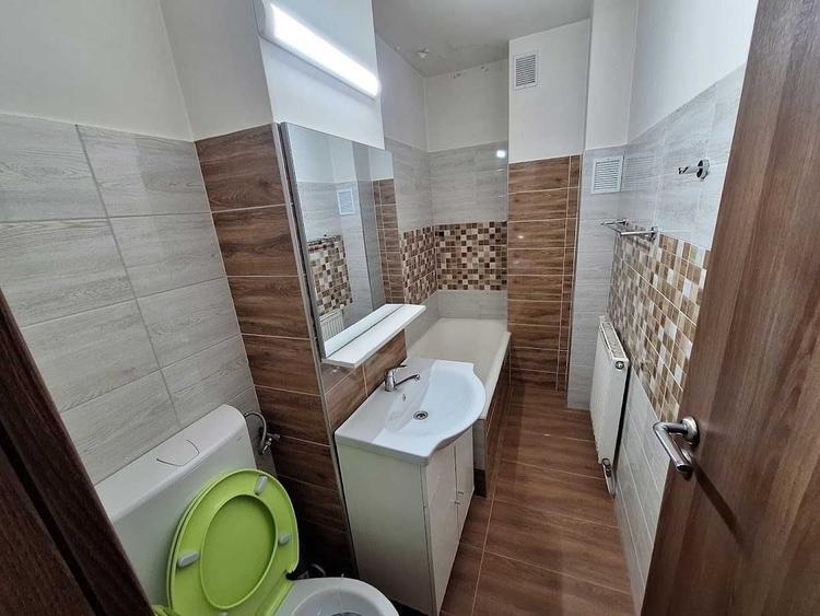 Garsonieră decomandată în Central