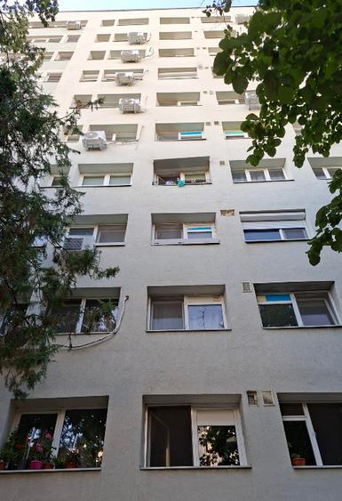 Apartament cu 2 camere semidecomandat în Dristor