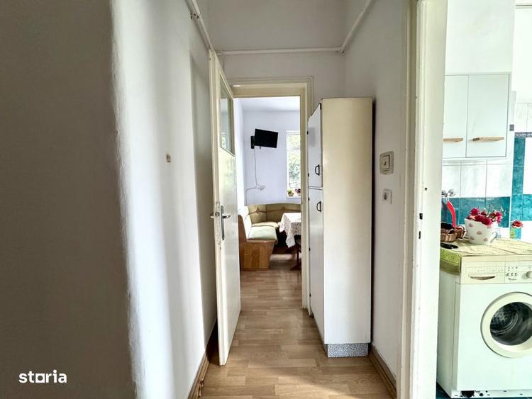 Apartament cu 3 camere decomandat, mobilat în Central — fotografia 3