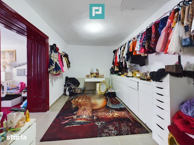 Casă cu 3 camere cu Teren 1065 Mp în Central