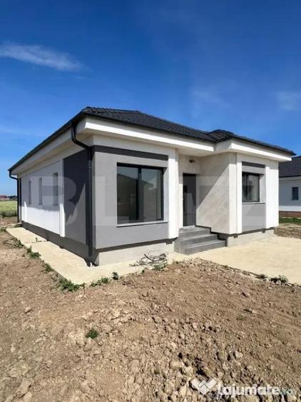 Casă cu 4 camere cu Teren 300 Mp în Central