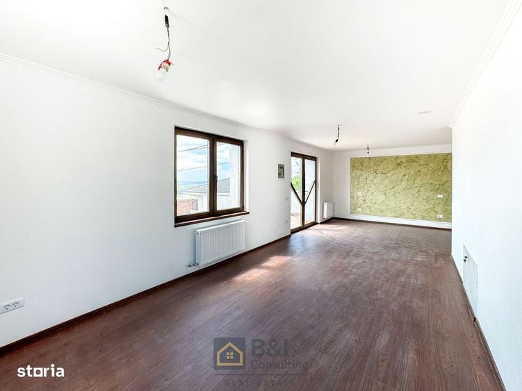 Casă cu 4 camere în Păun