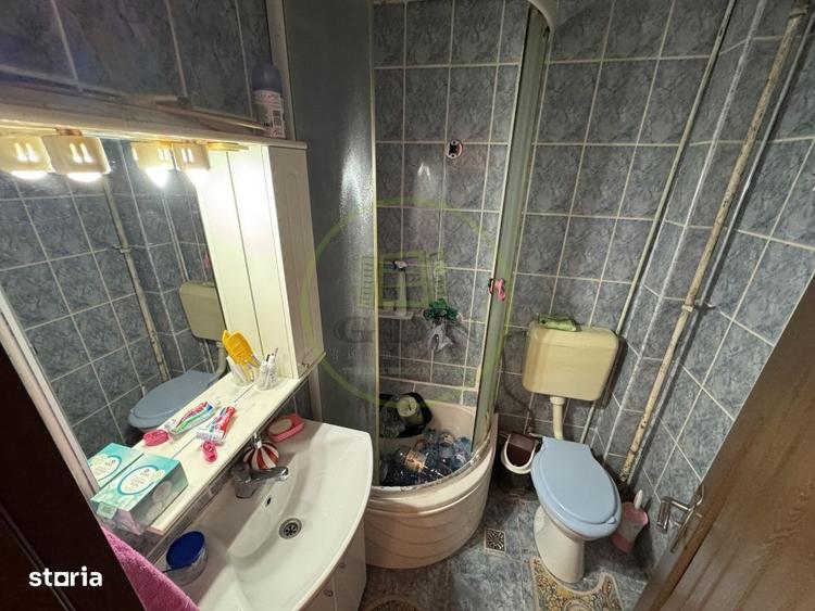 Apartament cu 4 camere, mobilat în Tractorul