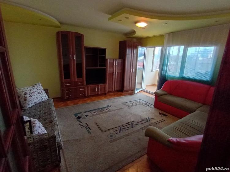 Apartament cu 3 camere decomandat în Lunei