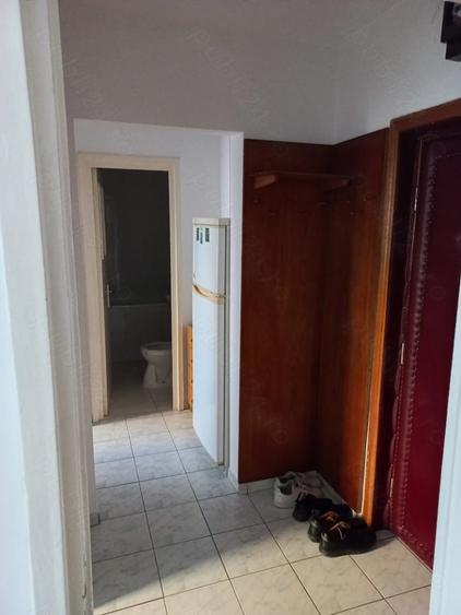 Apartament cu 2 camere decomandat, mobilat în Alexandru cel Bun