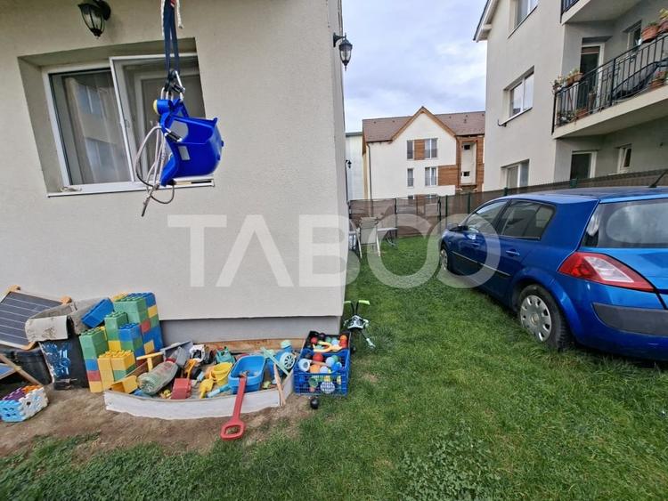 Apartament cu 3 camere decomandat, mobilat în Turnișor