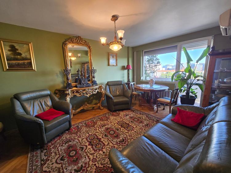 Apartament cu 3 camere decomandat în Gheorghe Lazăr