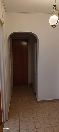 Apartament cu 2 camere decomandat în Titan