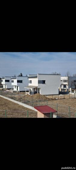 Casă cu Teren 500 Mp în Bercu Roșu
