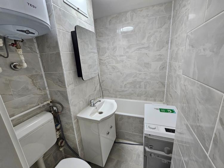 Apartament cu 2 camere decomandat în Lacul Tei