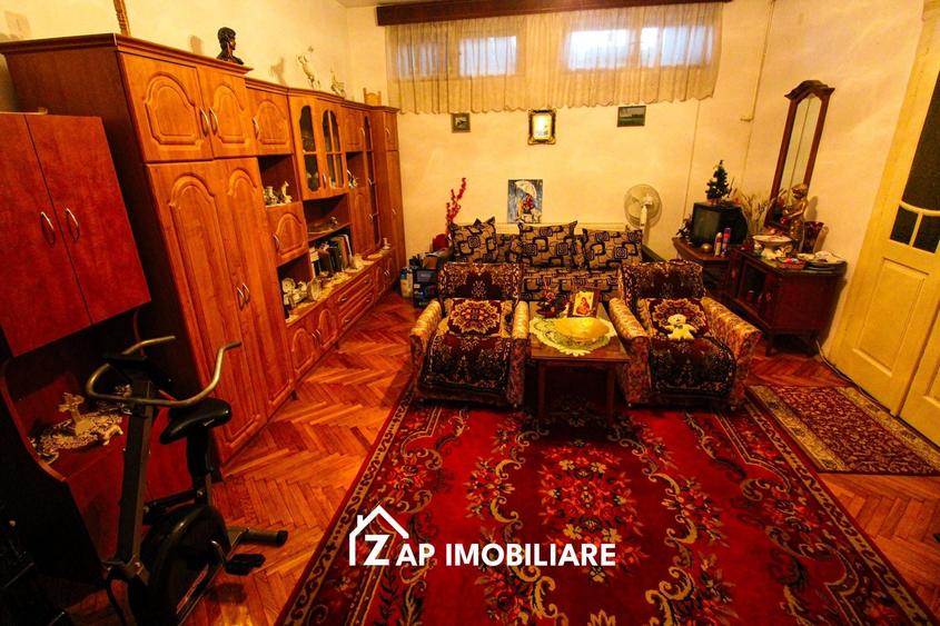 Casă individuală cu 4 camere cu Canalizare în Central