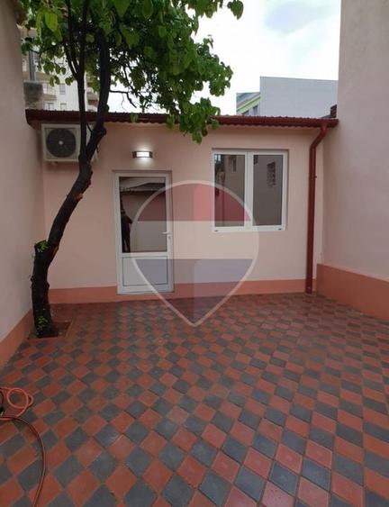 Casă individuală cu 4 camere cu Teren 149.44999694824 Mp în Vitan