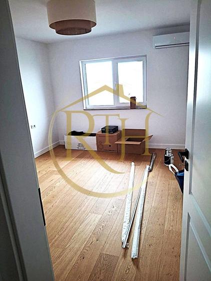 Duplex cu 5 camere cu Canalizare în Giarmata-Vii