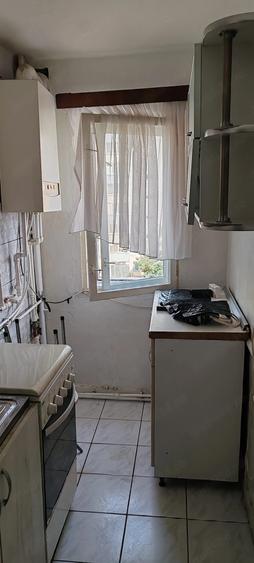 Apartament cu 2 camere nedecomandat în Cetate