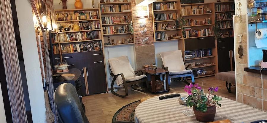 Apartament cu 3 camere semidecomandat în Plevnei