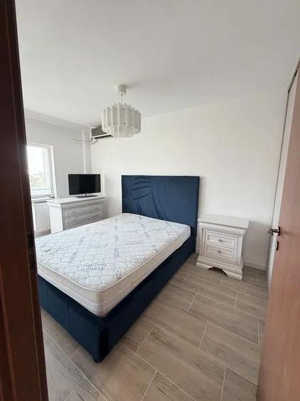 Apartament cu 3 camere decomandat, mobilat în Aviației