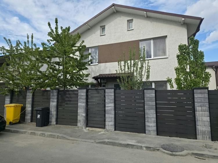 Casă cu 4 camere în Central