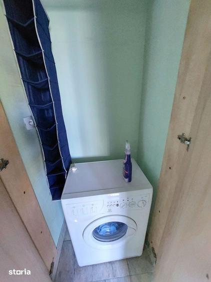 Apartament cu 3 camere semidecomandat în Independenței