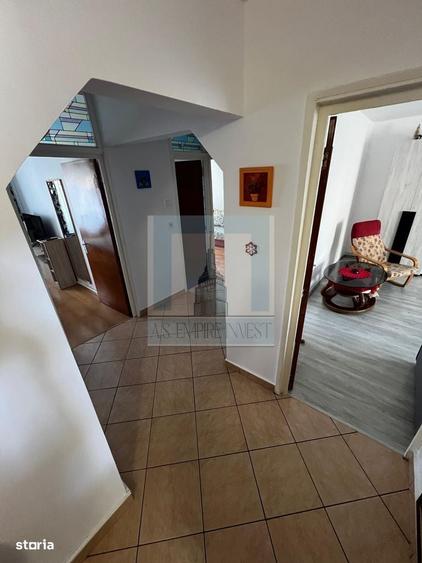 Apartament cu 3 camere decomandat în Răcădău
