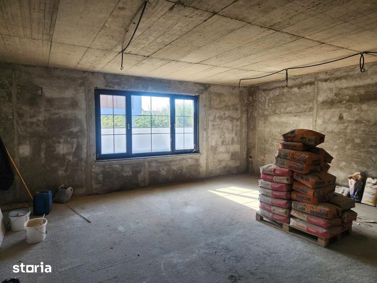 Casă cu 4 camere cu Teren 633 Mp în Vladimirescu